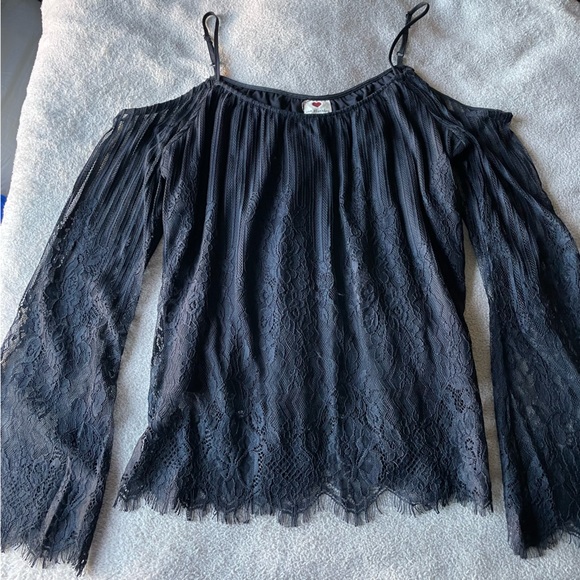 Cold shoulder lace top - sz L - Picture 1 of 2